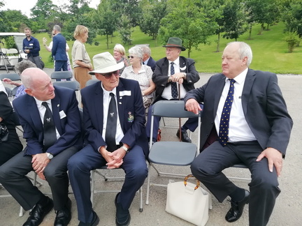 Jim Bowie, Peter Harris, Warwick Langan