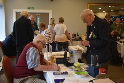 Derek Hollis, Bertie Cubitt