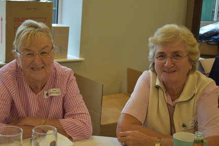 Shirley Wells, Daphne Oosthuizen
