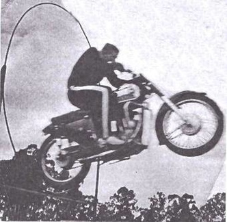 959 B S A P  Display Terry Franklin jumping through a hoop